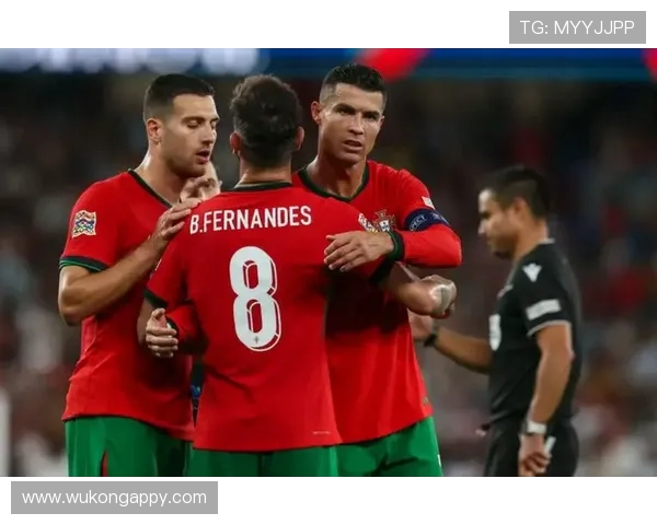 B费是否只会刷数据?战术角色与比赛影响力解析