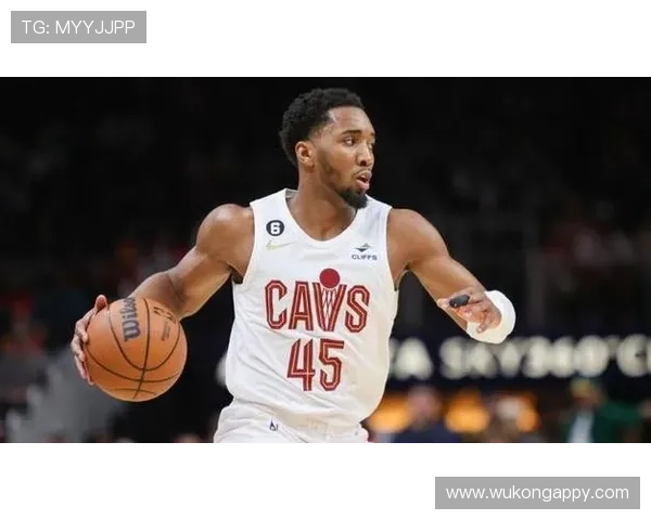 多诺万·米切尔关键时刻突破拉开得分差距显著提升球队进攻效率