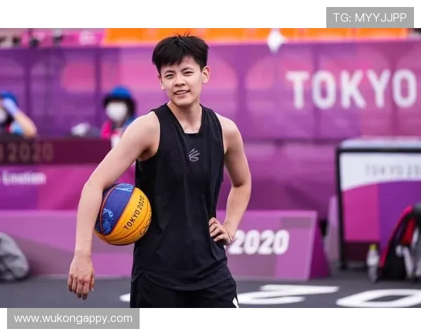 杨舒予训练完直接拎爱马仕去吃米其林，这日子谁顶得住啊