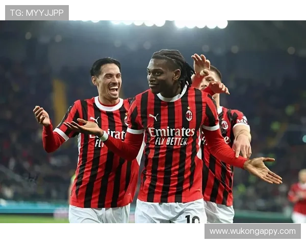 AC米兰陷入后防线危机，战术体系为何陷入困境？