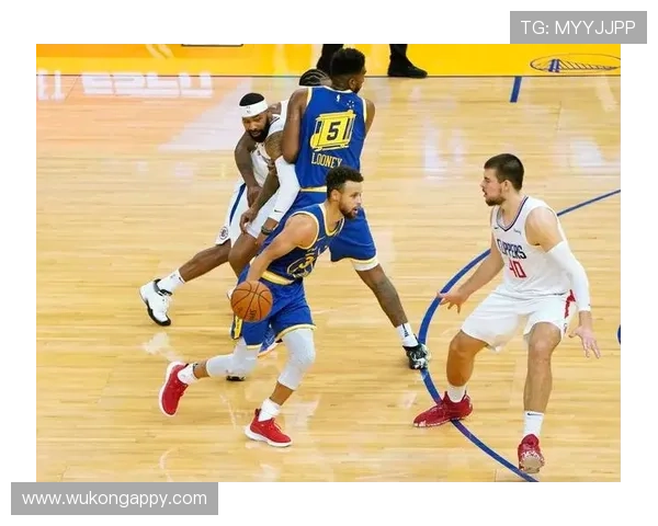 拉梅洛·鲍尔利用挡拆创造多点威胁，显著提升团队进攻效率